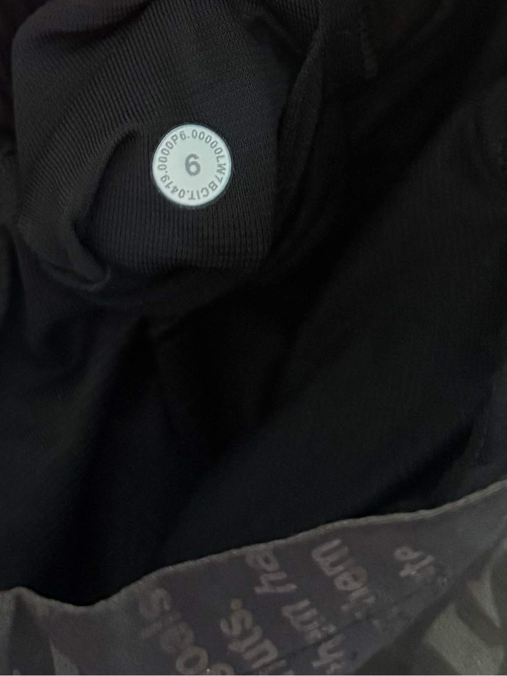 Lululemon Hotty Hot Short II *Long 4" Manifesto
20YR Manifesto Foil Black Black - Picture 5 of 6